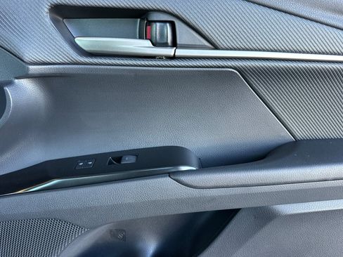 New 2026 Toyota Camry Hybrid AWD/4WD image 19