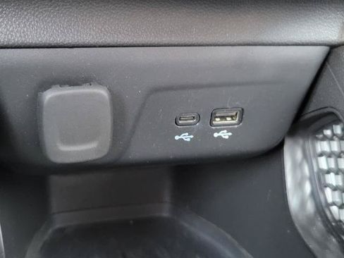 Used 2025 Chevrolet TrailBlazer LT FWD image 25