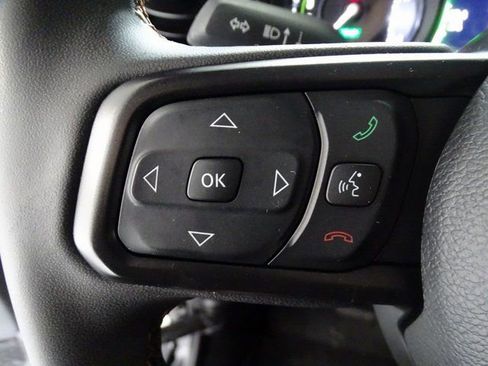 Used 2024 Jeep Wrangler Unlimited w/ Convenience Group AWD/4WD image 5