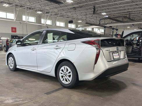 Used 2016 Toyota Prius Two image 13