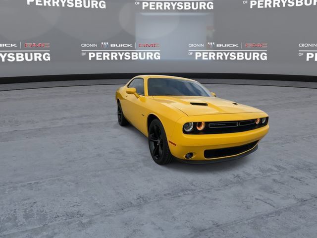 Used 2018 Dodge Challenger R/T w/ Driver Convenience Group RWD image 2