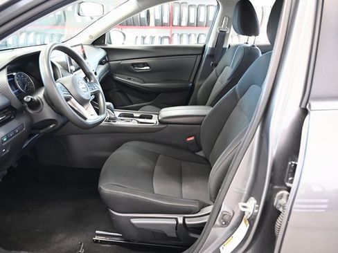 Used 2024 Nissan Sentra SV image 10