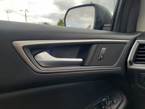 Used 2024 Ford Edge SEL AWD/4WD image 28