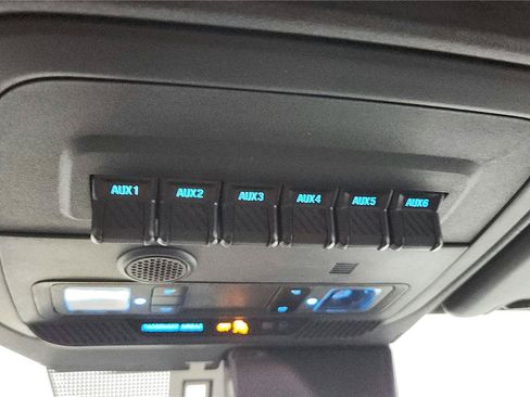 Used 2024 Ford Bronco Black Diamond AWD/4WD image 35