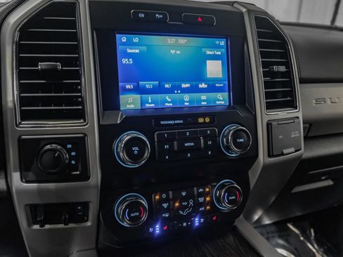 Used 2021 Ford F250 Lariat w/ Lariat Value Package AWD/4WD image 24