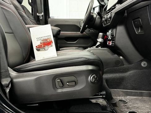 Used 2024 Jeep Wrangler Unlimited Rubicon AWD/4WD image 7