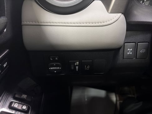 Used 2018 Toyota RAV4 Limited w/ Protection Package AWD/4WD image 18