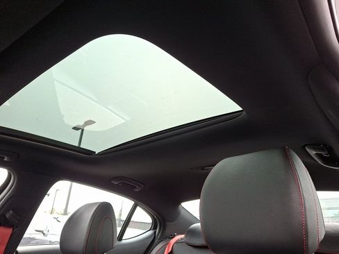 Certified 2023 Genesis G70 2.0T w/ Sport Prestige Package image 21