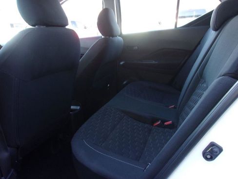 Used 2021 Nissan Kicks S image 7