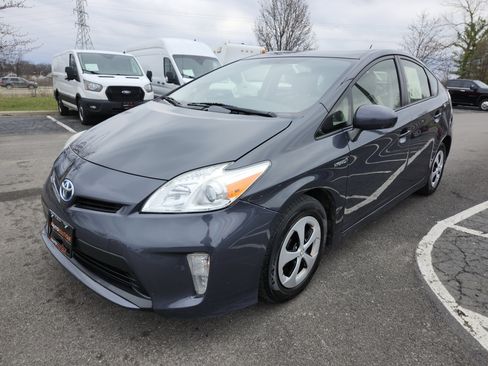 Used 2015 Toyota Prius Two image 11
