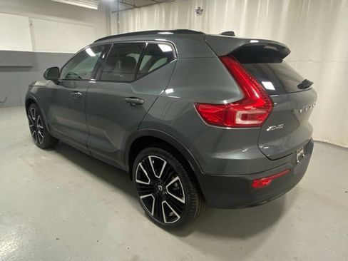 Used 2026 Volvo XC40 B5 Ultra AWD/4WD image 2