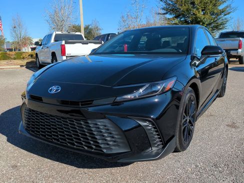 Certified 2026 Toyota Camry SE image 2