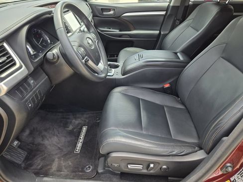 Used 2015 Toyota Highlander XLE AWD/4WD image 17