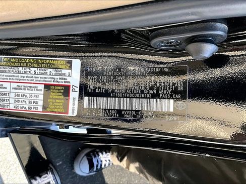 Used 2012 Toyota Camry XLE w/ Leather Pkg FWD image 16