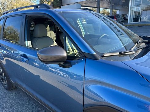 Used 2025 Subaru Forester Premium image 15