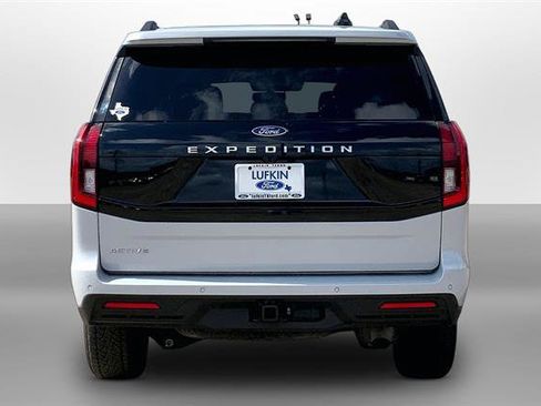 Certified 2025 Ford Expedition Active RWD image 4