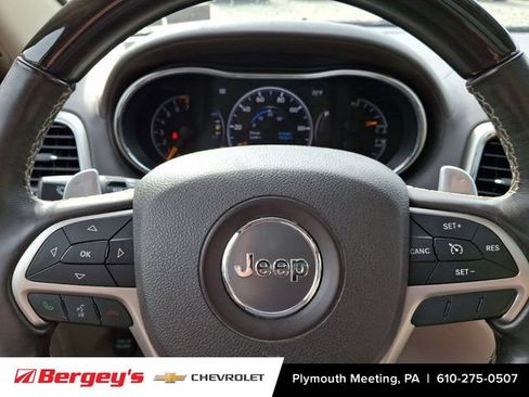 Used 2016 Jeep Grand Cherokee Overland AWD/4WD image 23