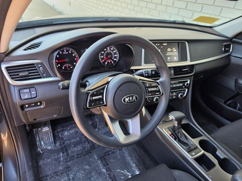 Used 2020 Kia Optima LX FWD image 10