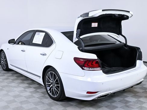 Used 2015 Lexus LS 460 w/ F Sport Package image 32
