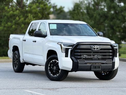 Used 2024 Toyota Tundra SR AWD/4WD image 13