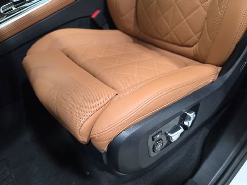 Certified 2025 BMW X7 xDrive40i AWD/4WD image 25