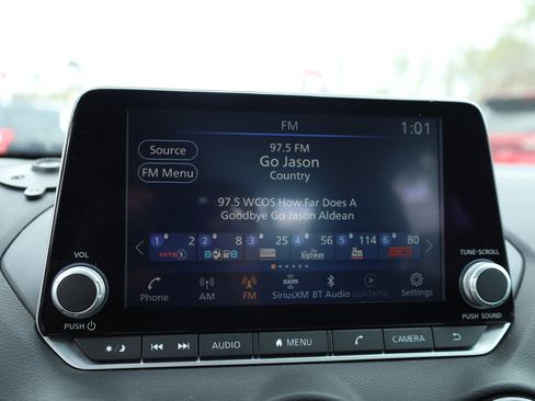 Used 2022 Nissan Sentra SV image 23