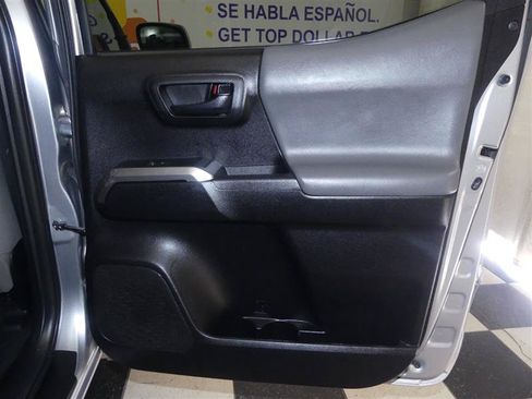 Used 2021 Toyota Tacoma SR5 AWD/4WD image 24