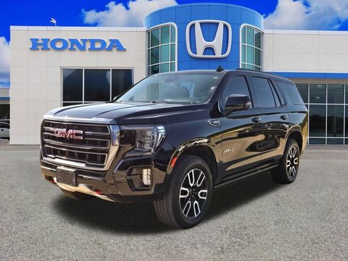 Used 2024 GMC Yukon AT4 w/ AT4 Premium Plus Package AWD/4WD image 6