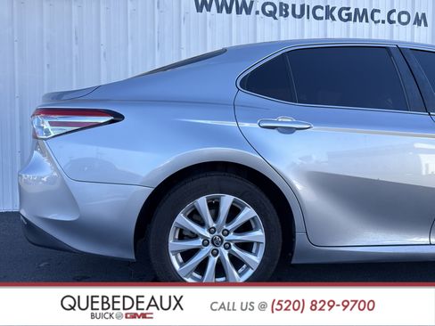 Used 2020 Toyota Camry LE w/ Carpet Mat Package image 34