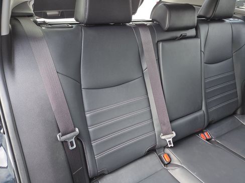 Used 2019 Toyota RAV4 XLE Premium FWD image 19