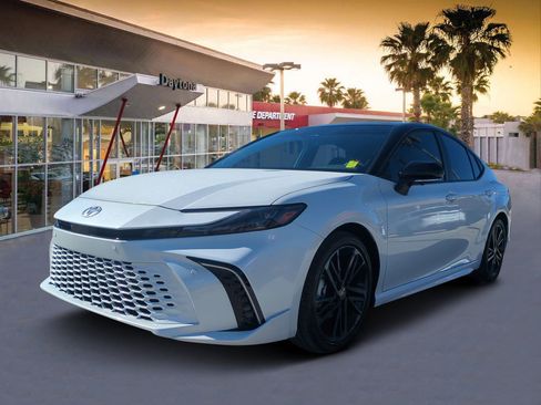 Used 2026 Toyota Camry XSE image 7