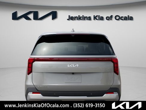 New 2026 Kia Carnival EX image 7