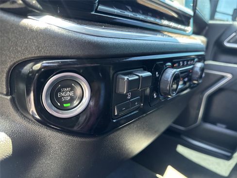 Used 2025 Chevrolet Silverado 2500 LT AWD/4WD image 26