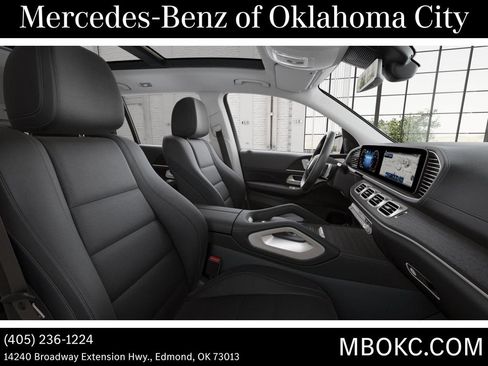 Used 2026 Mercedes-Benz GLS 450 4MATIC image 4