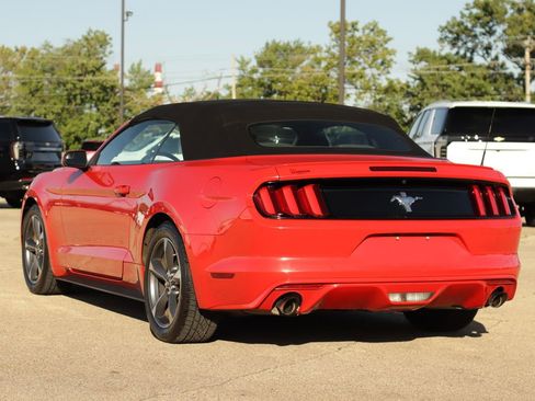 Used 2015 Ford Mustang Convertible w/ Equipment Group 051A RWD image 5