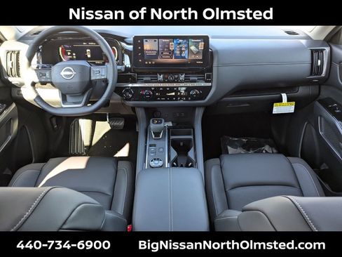 New 2026 Nissan Pathfinder SL w/ SL Premium Package image 17