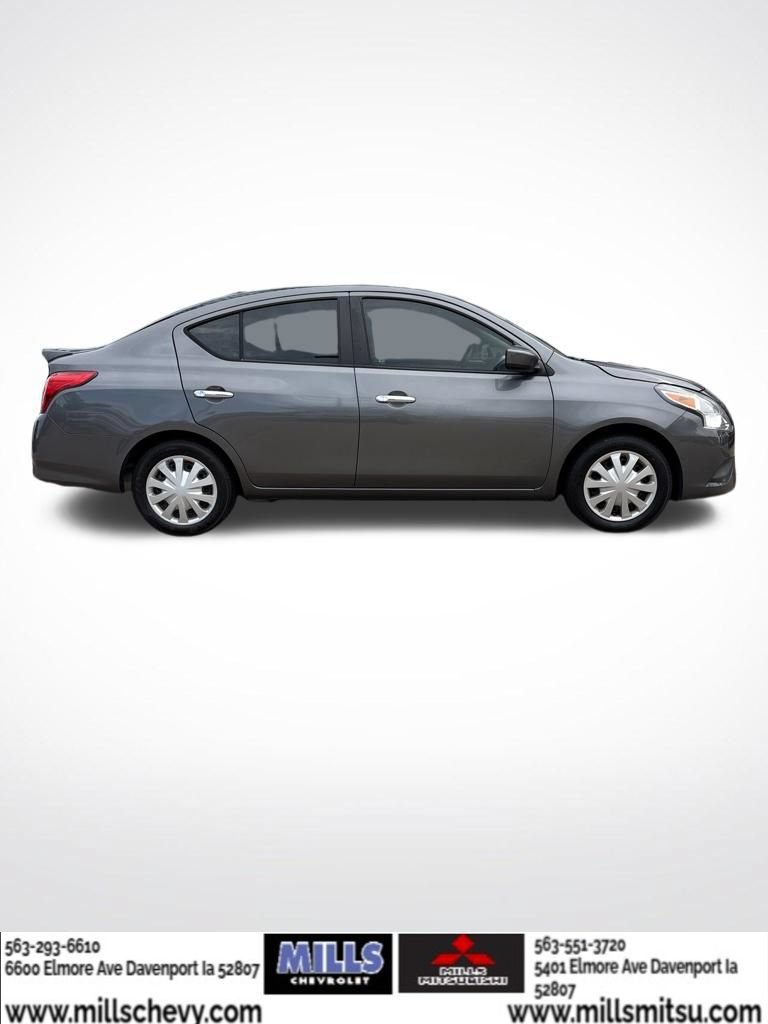 Used 2018 Nissan Versa SV FWD image 6