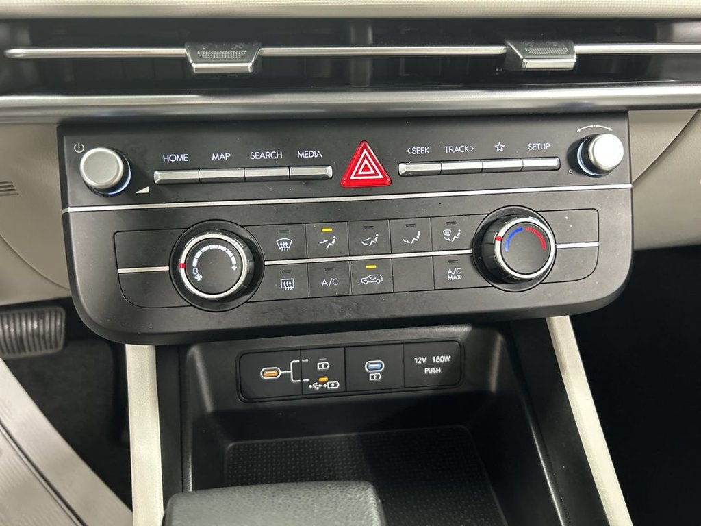 Used 2025 Hyundai Tucson SE AWD/4WD image 16