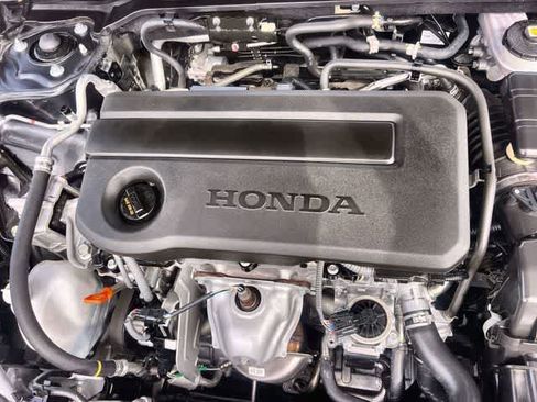 Used 2025 Honda Civic Sport image 10