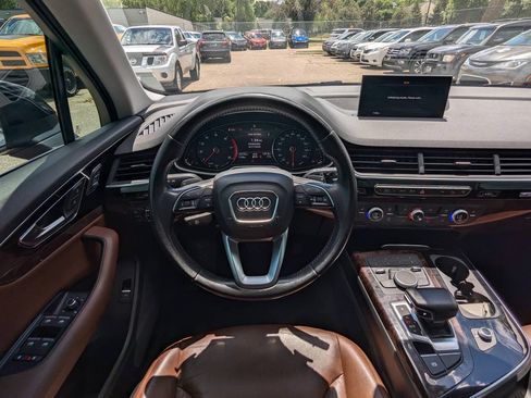 Used 2017 Audi Q7 3.0T Premium AWD/4WD image 17