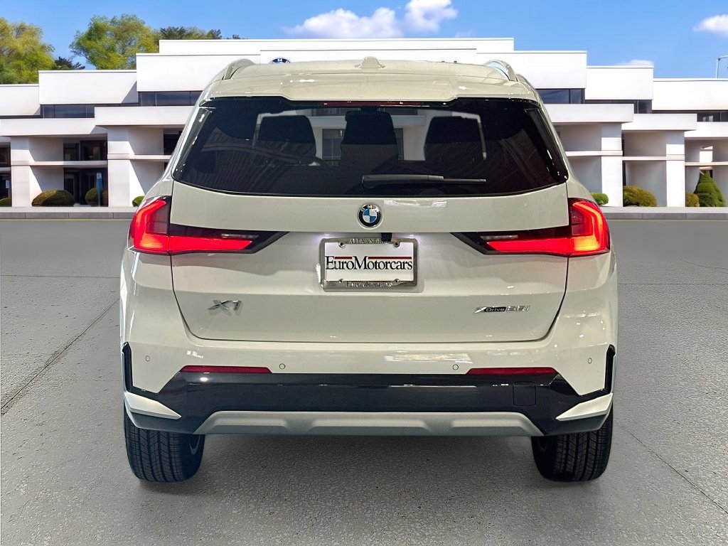 Used 2024 BMW X1 xDrive28i AWD/4WD image 6