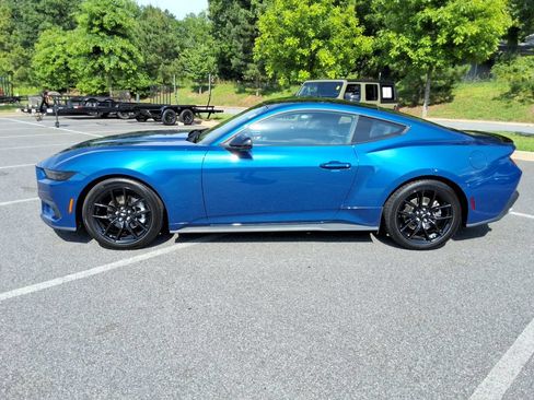 Used 2024 Ford Mustang Coupe RWD image 8