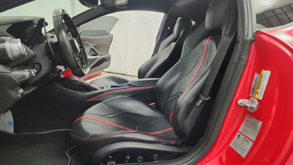 Used 2018 Ferrari 812 Superfast RWD image 28