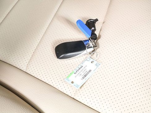 Used 2019 Mercedes-Benz C 300 Sedan image 40