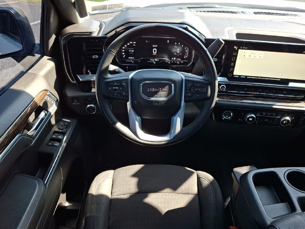 Used 2024 GMC Sierra 1500 Elevation AWD/4WD image 2