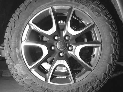 Used 2025 Jeep Compass Trailhawk AWD/4WD image 15