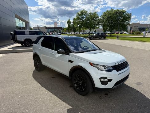 Used 2019 Land Rover Discovery Sport SE AWD/4WD image 7