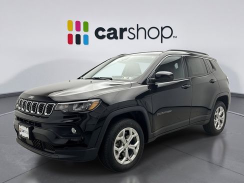 Used 2024 Jeep Compass Latitude image 1