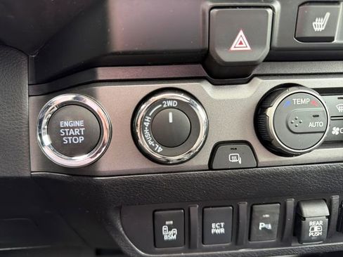 Used 2022 Toyota Tacoma TRD Pro image 38