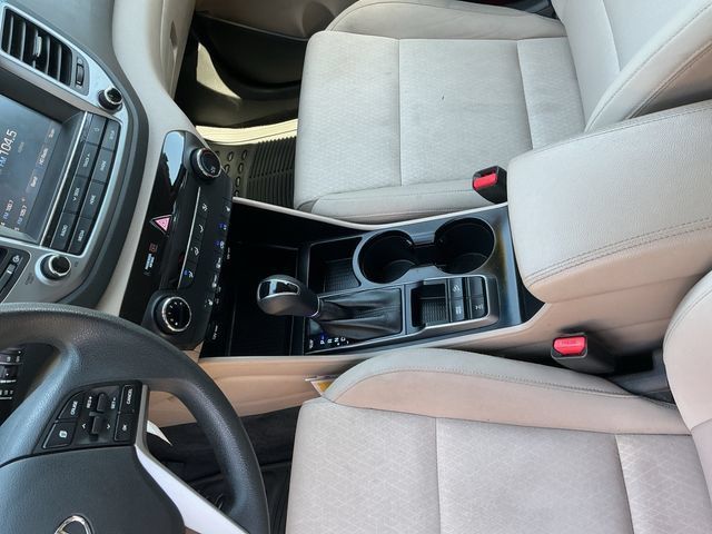 Used 2018 Hyundai Tucson SEL AWD/4WD image 28